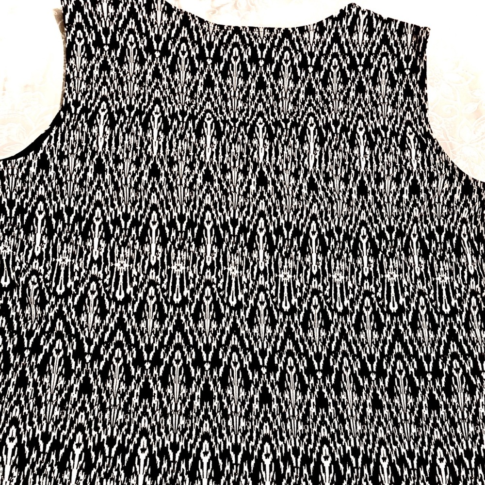 🔥BOGO🔥Evan Picone Black Label Sleeveless Top - Picture 4 of 6